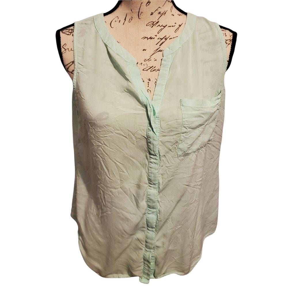 Old Navy Ladies Size Large Pale Green Sheer Button down Tank Blouse